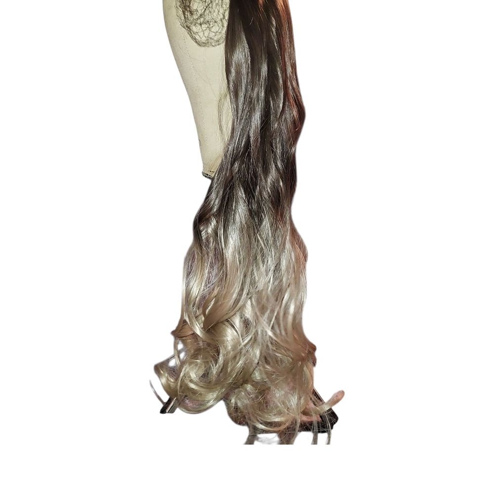 Elegant Ombre Brown and Blonde Hair Clip In Extensions.